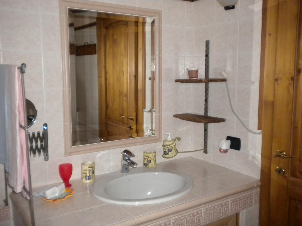 Bed and Breakfast La Carbonara 6 Бардолино Экстерьер фото